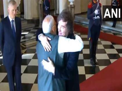 PM Modi receives warm welcome, shares hug with Argentina's President Milei in Buenos Aires | PM Modi receives warm welcome, shares hug with Argentina's President Milei in Buenos Aires