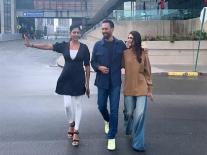 Samantha gives fans glimpse of her 'Detroit' trip with Raj Nidimoru; check pics | Samantha gives fans glimpse of her 'Detroit' trip with Raj Nidimoru; check pics Samantha gives fans glimpse of her 'Detroit' trip with Raj Nidimoru; check pics | Samantha gives fans glimpse of her 'Detroit' trip with Raj Nidimoru; check pics