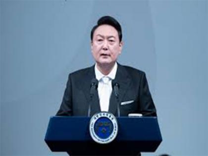 Former South Korean President Yoon Suk Yeol in jail for second time after court issues arrest warrant | Former South Korean President Yoon Suk Yeol in jail for second time after court issues arrest warrant Former South Korean President Yoon Suk Yeol in jail for second time after court issues arrest warrant | Former South Korean President Yoon Suk Yeol in jail for second time after court issues arrest warrant