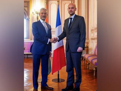 "Our strategic partnership continues to deepen, diversify": EAM Jaishankar greets French counterpart Barrot on National Day | "Our strategic partnership continues to deepen, diversify": EAM Jaishankar greets French counterpart Barrot on National Day "Our strategic partnership continues to deepen, diversify": EAM Jaishankar greets French counterpart Barrot on National Day | "Our strategic partnership continues to deepen, diversify": EAM Jaishankar greets French counterpart Barrot on National Day