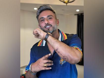 Honey Singh gets inked for the first time, pays tribute to his mother, AR Rahman | Honey Singh gets inked for the first time, pays tribute to his mother, AR Rahman Honey Singh gets inked for the first time, pays tribute to his mother, AR Rahman | Honey Singh gets inked for the first time, pays tribute to his mother, AR Rahman