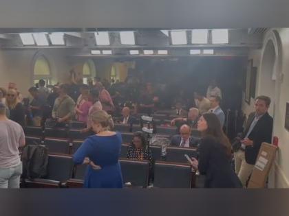 White House security breach prompts brief lockdown | White House security breach prompts brief lockdown White House security breach prompts brief lockdown | White House security breach prompts brief lockdown