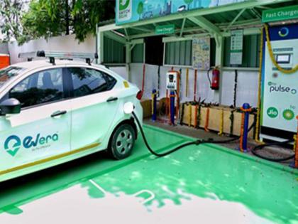 India's EV charging infra grew 5 times in last 3 years, but still only 1 public charging station for every 235 EVs | India's EV charging infra grew 5 times in last 3 years, but still only 1 public charging station for every 235 EVs India's EV charging infra grew 5 times in last 3 years, but still only 1 public charging station for every 235 EVs | India's EV charging infra grew 5 times in last 3 years, but still only 1 public charging station for every 235 EVs