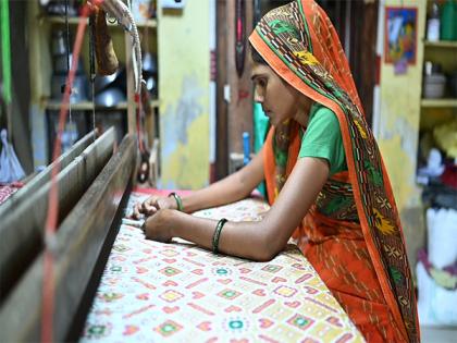 Handlooms Commissioner calls for reinvention to match changing consumer demands | Handlooms Commissioner calls for reinvention to match changing consumer demands