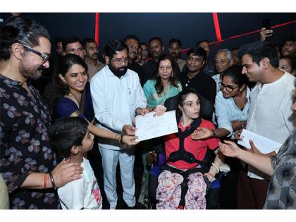 Om Creations Trust Students Honoured by Deputy CM of Maharashtra in Presence of Aamir Khan and Shaina NC | Om Creations Trust Students Honoured by Deputy CM of Maharashtra in Presence of Aamir Khan and Shaina NC