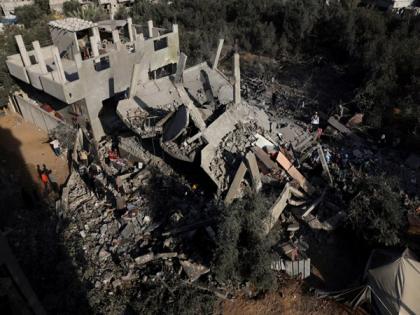 Israeli strikes kill at least 30 in Gaza as hospitals struggle under blockade | Israeli strikes kill at least 30 in Gaza as hospitals struggle under blockade