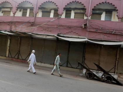 Pakistan: Karachi traders stage partial strike over tax raids, arrest powers | Pakistan: Karachi traders stage partial strike over tax raids, arrest powers