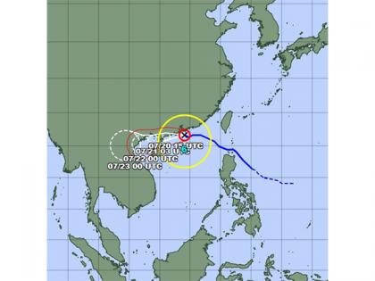 Hong Kong issues T10 hurricane signal, highest warning for Typhoon Wipha | Hong Kong issues T10 hurricane signal, highest warning for Typhoon Wipha