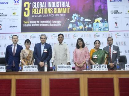 Technology won't replace workforce, assures Labour Minister Mandaviya | Technology won't replace workforce, assures Labour Minister Mandaviya Technology won't replace workforce, assures Labour Minister Mandaviya | Technology won't replace workforce, assures Labour Minister Mandaviya