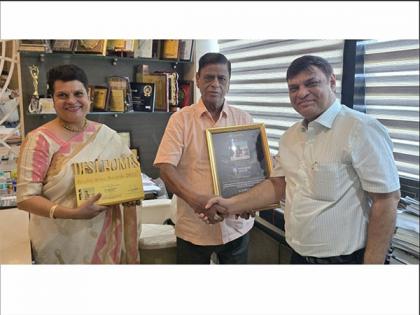 Desi Homes Realty Icon Awards 2025 Honours Shri Madhu Bathija with "Best Themed Luxury Developer Award - Navi Mumbai" | Desi Homes Realty Icon Awards 2025 Honours Shri Madhu Bathija with "Best Themed Luxury Developer Award - Navi Mumbai" Desi Homes Realty Icon Awards 2025 Honours Shri Madhu Bathija with "Best Themed Luxury Developer Award - Navi Mumbai" | Desi Homes Realty Icon Awards 2025 Honours Shri Madhu Bathija with "Best Themed Luxury Developer Award - Navi Mumbai"