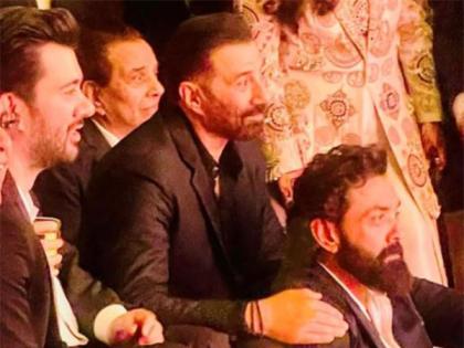 Sunny Deol drops rare family moment with dad Dharmendra, Bobby Deol and Karan Deol | Sunny Deol drops rare family moment with dad Dharmendra, Bobby Deol and Karan Deol