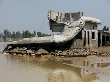 Cloudburst in Pakistan's Gilgit-Baltistan kills 5 tourists, rescue ops underway | Cloudburst in Pakistan's Gilgit-Baltistan kills 5 tourists, rescue ops underway Cloudburst in Pakistan's Gilgit-Baltistan kills 5 tourists, rescue ops underway | Cloudburst in Pakistan's Gilgit-Baltistan kills 5 tourists, rescue ops underway