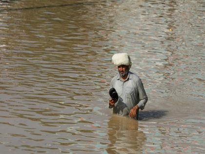 Pakistan: Floods inundate hundreds of Punjab villages, mass evacuations underway | Pakistan: Floods inundate hundreds of Punjab villages, mass evacuations underway