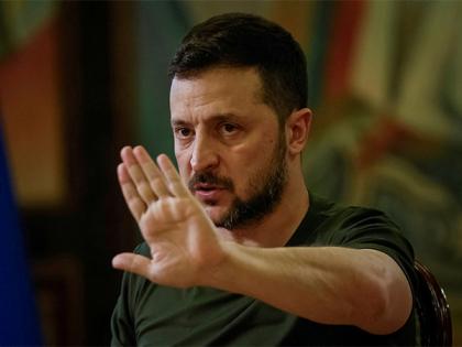 Zelensky backtracks after protests, moves to restore anti-graft agency independence | Zelensky backtracks after protests, moves to restore anti-graft agency independence Zelensky backtracks after protests, moves to restore anti-graft agency independence | Zelensky backtracks after protests, moves to restore anti-graft agency independence