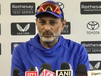 "Think he will bat tomorrow": Sitanshu Kotak updates on Rishabh Pant's injury | "Think he will bat tomorrow": Sitanshu Kotak updates on Rishabh Pant's injury