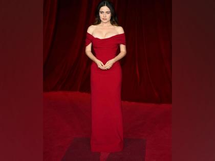 "I can't keep a secret": Molly Gordon recalls how she shared 'The Bear' spoilers with Logan Lerman | "I can't keep a secret": Molly Gordon recalls how she shared 'The Bear' spoilers with Logan Lerman "I can't keep a secret": Molly Gordon recalls how she shared 'The Bear' spoilers with Logan Lerman | "I can't keep a secret": Molly Gordon recalls how she shared 'The Bear' spoilers with Logan Lerman