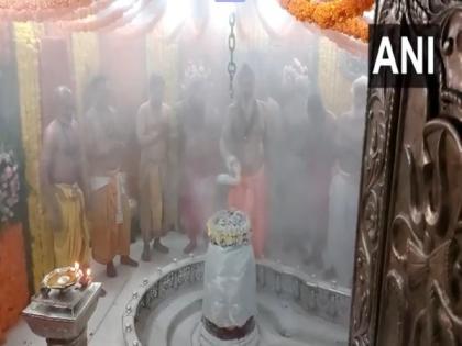 Cricketer Umesh Yadav attends 'Bhasma Aarti' at Ujjain's Mahakaleshwar Temple on Nag Panchami | Cricketer Umesh Yadav attends 'Bhasma Aarti' at Ujjain's Mahakaleshwar Temple on Nag Panchami