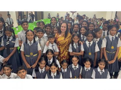 Mukkti Foundation and Smita Thackeray Launch Free Kala & Natya Workshop for Underprivileged Children | Mukkti Foundation and Smita Thackeray Launch Free Kala & Natya Workshop for Underprivileged Children Mukkti Foundation and Smita Thackeray Launch Free Kala & Natya Workshop for Underprivileged Children | Mukkti Foundation and Smita Thackeray Launch Free Kala & Natya Workshop for Underprivileged Children