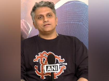 "Mai constantly pyar mein tha..": Mohit Suri opens up on his first love, incorportaing his life in 'Saiyaara' | "Mai constantly pyar mein tha..": Mohit Suri opens up on his first love, incorportaing his life in 'Saiyaara' "Mai constantly pyar mein tha..": Mohit Suri opens up on his first love, incorportaing his life in 'Saiyaara' | "Mai constantly pyar mein tha..": Mohit Suri opens up on his first love, incorportaing his life in 'Saiyaara'