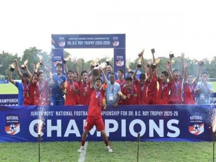 Manipur defeat West Bengal to lift Dr. B.C. Roy Trophy for the third time | Manipur defeat West Bengal to lift Dr. B.C. Roy Trophy for the third time Manipur defeat West Bengal to lift Dr. B.C. Roy Trophy for the third time | Manipur defeat West Bengal to lift Dr. B.C. Roy Trophy for the third time