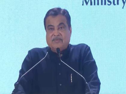 Union Minister Nitin Gadkari launches book 'Threaded Tales Of Vidarbha' | Union Minister Nitin Gadkari launches book 'Threaded Tales Of Vidarbha'