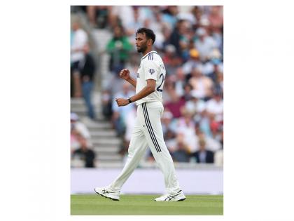 Oval Test: Siraj-Prasidh fightback as England finish at 215/7 at Tea (Day 2) | Oval Test: Siraj-Prasidh fightback as England finish at 215/7 at Tea (Day 2)