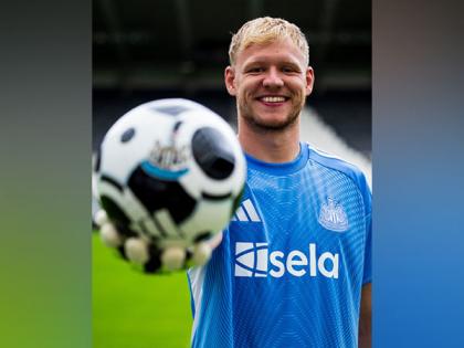 Former Arsenal goakleeper Aaron Ramsdale joins Newcastle United on season-long loan | Former Arsenal goakleeper Aaron Ramsdale joins Newcastle United on season-long loan Former Arsenal goakleeper Aaron Ramsdale joins Newcastle United on season-long loan | Former Arsenal goakleeper Aaron Ramsdale joins Newcastle United on season-long loan