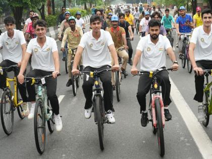 With aim of obesity, pollution-free nation, 34th edition of Fit India Sundays on Cycle organised | With aim of obesity, pollution-free nation, 34th edition of Fit India Sundays on Cycle organised