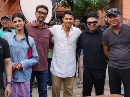 Varun Dhawan seeks blessings at Golden Temple after wrapping 'Border 2' | Varun Dhawan seeks blessings at Golden Temple after wrapping 'Border 2' Varun Dhawan seeks blessings at Golden Temple after wrapping 'Border 2' | Varun Dhawan seeks blessings at Golden Temple after wrapping 'Border 2'