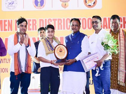 Odisha CM Honours Jindal Sports Hostel Athlete Sweta Rani for Bronze at Asian Wushu Championship | Odisha CM Honours Jindal Sports Hostel Athlete Sweta Rani for Bronze at Asian Wushu Championship