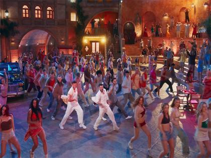 Hrithik Roshan, Jr NTR rule dance floor in 'War 2' song 'Janaab-e-Aali' teaser | Hrithik Roshan, Jr NTR rule dance floor in 'War 2' song 'Janaab-e-Aali' teaser Hrithik Roshan, Jr NTR rule dance floor in 'War 2' song 'Janaab-e-Aali' teaser | Hrithik Roshan, Jr NTR rule dance floor in 'War 2' song 'Janaab-e-Aali' teaser