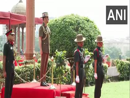 Australian Army chief Lt Gen Simon Stuart receives ceremonial guard of honour | Australian Army chief Lt Gen Simon Stuart receives ceremonial guard of honour