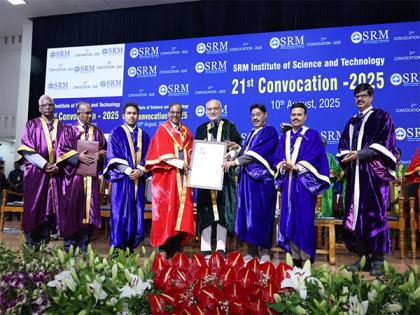 "By 2040, India aims to land astronauts on the Moon and bring them back safely", Dr. V. Narayanan, ISRO Chairman, at SRMIST's 21st Convocation 2025 | "By 2040, India aims to land astronauts on the Moon and bring them back safely", Dr. V. Narayanan, ISRO Chairman, at SRMIST's 21st Convocation 2025