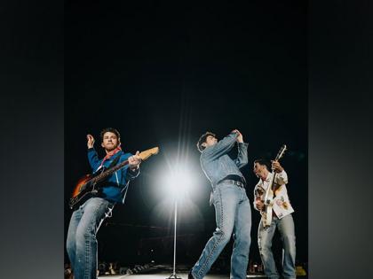 "My heart is full": Nick Jonas opens up about MetLife show, wife Priyanka says "so proud" | "My heart is full": Nick Jonas opens up about MetLife show, wife Priyanka says "so proud" "My heart is full": Nick Jonas opens up about MetLife show, wife Priyanka says "so proud" | "My heart is full": Nick Jonas opens up about MetLife show, wife Priyanka says "so proud"