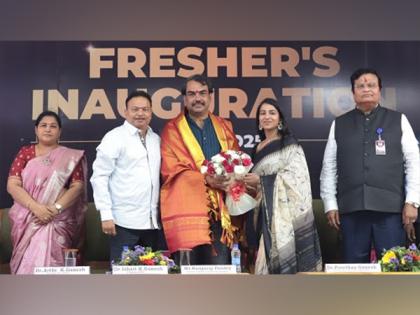 Vels University (VISTAS) Hosts Grand Freshers' Inauguration - 2025 with Famous Media Personality R. Rangaraj Pandey | Vels University (VISTAS) Hosts Grand Freshers' Inauguration - 2025 with Famous Media Personality R. Rangaraj Pandey Vels University (VISTAS) Hosts Grand Freshers' Inauguration - 2025 with Famous Media Personality R. Rangaraj Pandey | Vels University (VISTAS) Hosts Grand Freshers' Inauguration - 2025 with Famous Media Personality R. Rangaraj Pandey