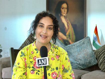 Divya Dutta extends warm wishes on 79th Independence Day, says, "Let's be good and responsible citizens" | Divya Dutta extends warm wishes on 79th Independence Day, says, "Let's be good and responsible citizens"