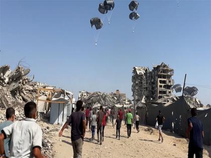 UAE carries out 72nd airdrop of aid over Gaza Strip | UAE carries out 72nd airdrop of aid over Gaza Strip