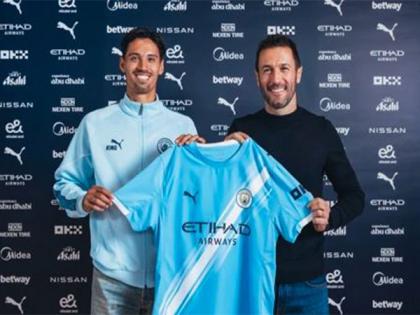 Tijjani Reijnders says joining Manchester City was a "pretty easy choice" | Tijjani Reijnders says joining Manchester City was a "pretty easy choice"
