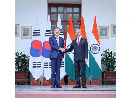 EAM Jaishankar meets new South Korean FM, vows deeper cooperation | EAM Jaishankar meets new South Korean FM, vows deeper cooperation