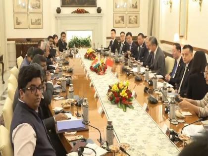 Positive momentum in ties linked to peace in border areas, de-escalation process should move forward: Jaishankar to Chinese Foreign Minister | Positive momentum in ties linked to peace in border areas, de-escalation process should move forward: Jaishankar to Chinese Foreign Minister