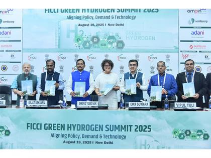 India aims to capture nearly 10% of global green hydrogen demand: MoS Shripad Naik | India aims to capture nearly 10% of global green hydrogen demand: MoS Shripad Naik India aims to capture nearly 10% of global green hydrogen demand: MoS Shripad Naik | India aims to capture nearly 10% of global green hydrogen demand: MoS Shripad Naik