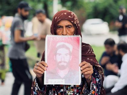 Pak: Baloch families continue with sit-in protest for 35th day | Pak: Baloch families continue with sit-in protest for 35th day