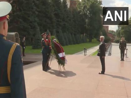 Jaishankar pays tribute at Moscow's Tomb of the Unknown Soldier during Russia visit | Jaishankar pays tribute at Moscow's Tomb of the Unknown Soldier during Russia visit