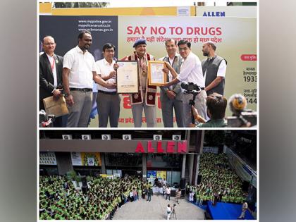 Rajesh Dandotiya Sets World Record for Largest Drug Awareness Session in Indore | Rajesh Dandotiya Sets World Record for Largest Drug Awareness Session in Indore