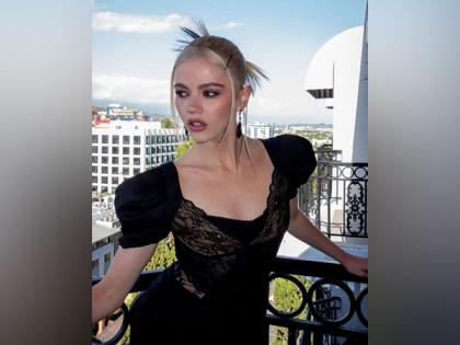 Singer-actress Hayes Warner join Ryan Murphy's thriller 'The Shards' | Singer-actress Hayes Warner join Ryan Murphy's thriller 'The Shards' Singer-actress Hayes Warner join Ryan Murphy's thriller 'The Shards' | Singer-actress Hayes Warner join Ryan Murphy's thriller 'The Shards'