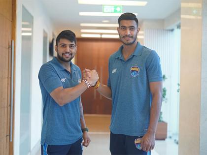 Bengal Warriorz hand captaincy to Devank Dalal; Nitesh Kumar named defence captain | Bengal Warriorz hand captaincy to Devank Dalal; Nitesh Kumar named defence captain