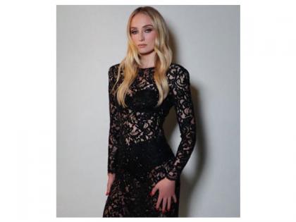 Sophie Turner warns 'Harry Potter' child actors of social media affect, says "It's going to be okay but..." | Sophie Turner warns 'Harry Potter' child actors of social media affect, says "It's going to be okay but..." Sophie Turner warns 'Harry Potter' child actors of social media affect, says "It's going to be okay but..." | Sophie Turner warns 'Harry Potter' child actors of social media affect, says "It's going to be okay but..."
