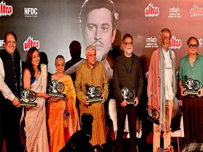 Guru Dutt's 'Pyaasa', 'Sahib Bibi Aur Gulam' re-release in 4K restored version continues to screen in India | Guru Dutt's 'Pyaasa', 'Sahib Bibi Aur Gulam' re-release in 4K restored version continues to screen in India Guru Dutt's 'Pyaasa', 'Sahib Bibi Aur Gulam' re-release in 4K restored version continues to screen in India | Guru Dutt's 'Pyaasa', 'Sahib Bibi Aur Gulam' re-release in 4K restored version continues to screen in India