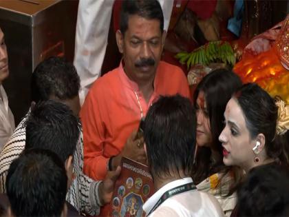 Ganesh Chaturthi 2025: Ektaa Kapoor visits Lalbaugcha Raja, offers prayers to Lord Ganesha | Ganesh Chaturthi 2025: Ektaa Kapoor visits Lalbaugcha Raja, offers prayers to Lord Ganesha Ganesh Chaturthi 2025: Ektaa Kapoor visits Lalbaugcha Raja, offers prayers to Lord Ganesha | Ganesh Chaturthi 2025: Ektaa Kapoor visits Lalbaugcha Raja, offers prayers to Lord Ganesha