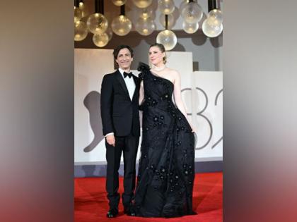 Greta Gerwig, Noah Baumbach make rare red carpet appearnace at Venice Film Festival | Greta Gerwig, Noah Baumbach make rare red carpet appearnace at Venice Film Festival Greta Gerwig, Noah Baumbach make rare red carpet appearnace at Venice Film Festival | Greta Gerwig, Noah Baumbach make rare red carpet appearnace at Venice Film Festival